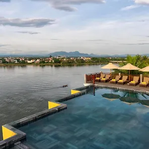 Hotel Little Riverside . A Luxury &