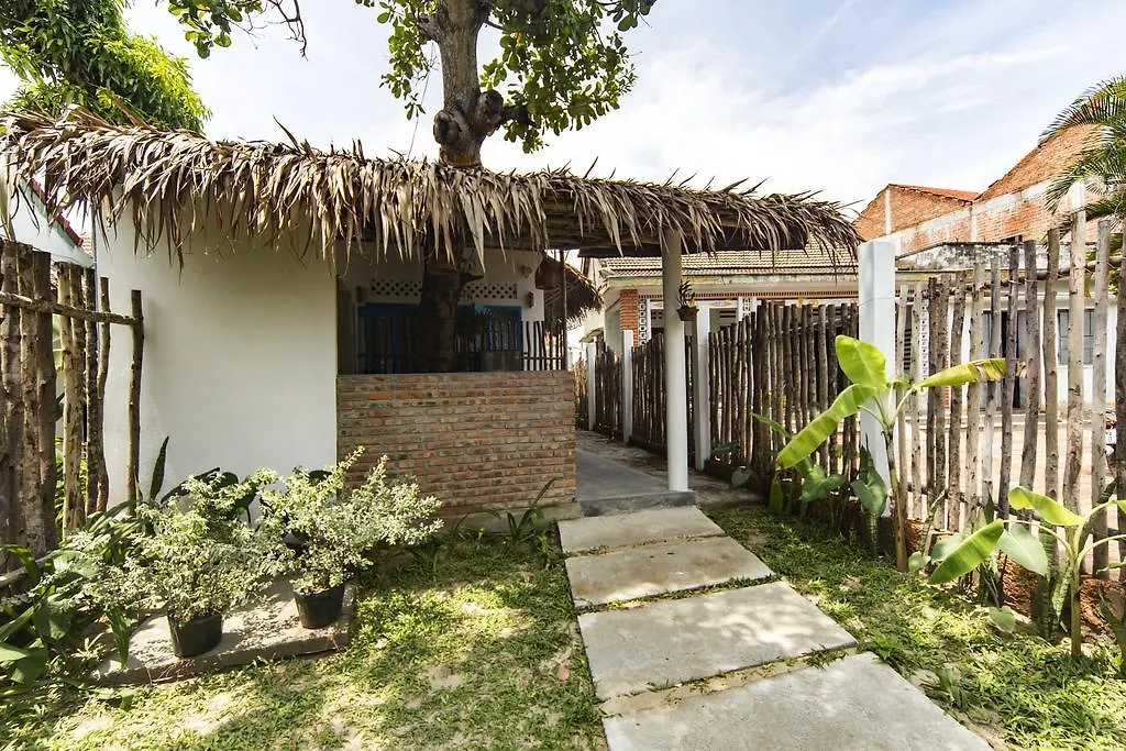 Cashew Tree Bungalow Hoi An 3*,